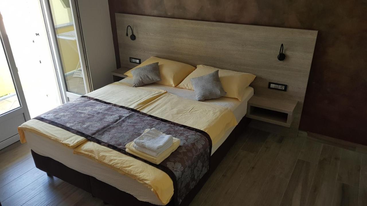 Villa Anka Kampor Esterno foto